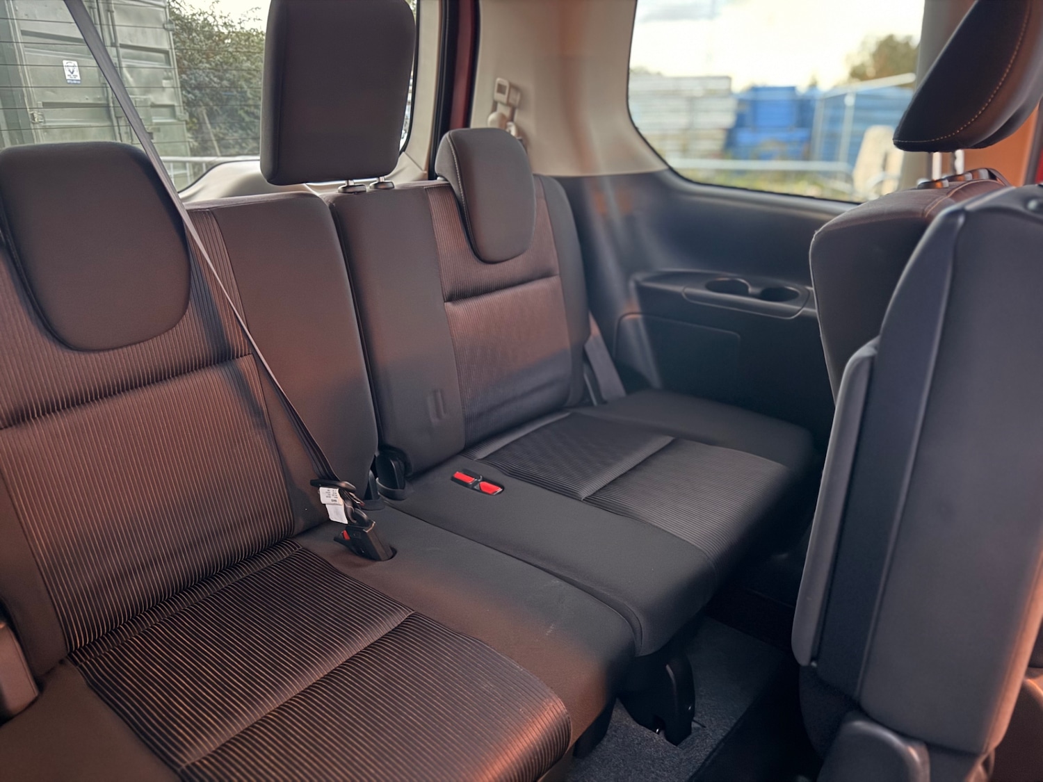 Used Nissan Serena 2025 for sale - 76430631: Photo 33