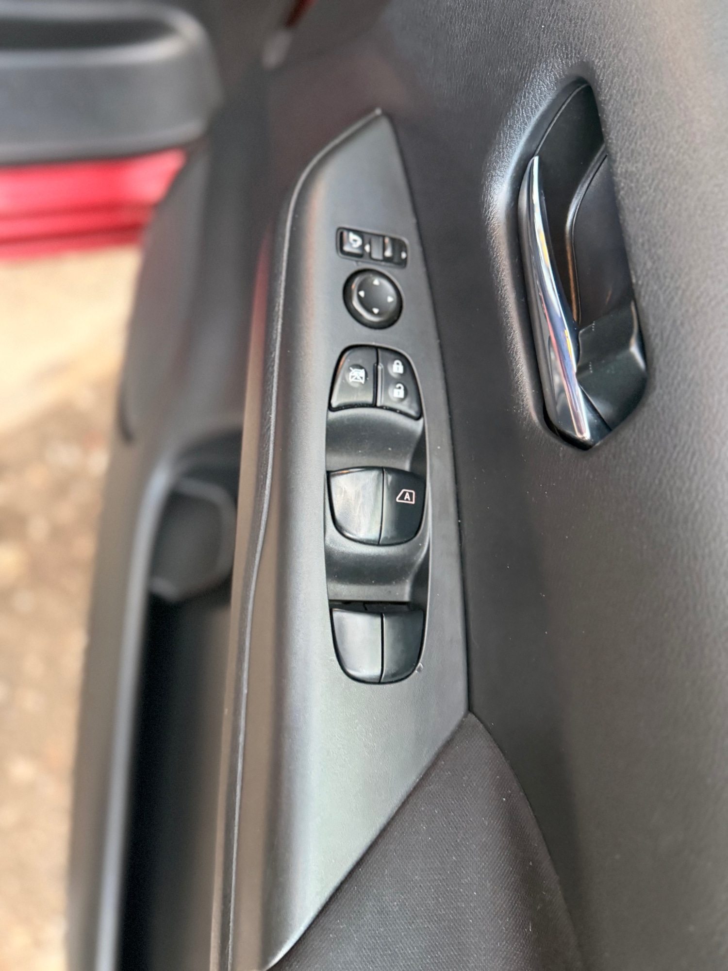 Used Nissan Serena 2025 for sale - 76430631: Photo 36