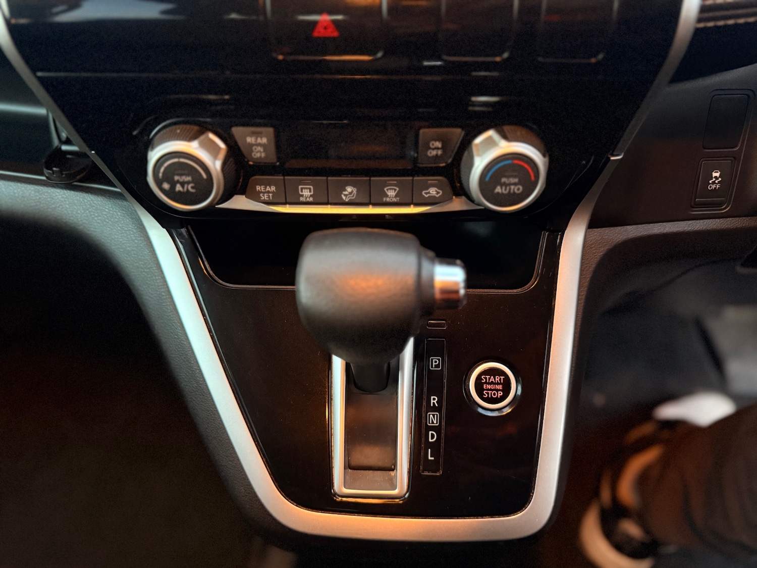 Used Nissan Serena 2025 for sale - 76430631: Photo 46