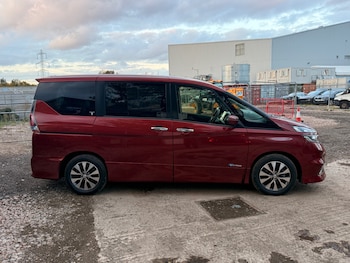 Used Nissan Serena 2017 for sale - 76430631: Photo