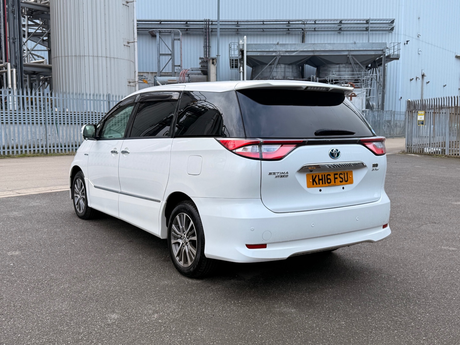 Used Toyota Estima 2016 for sale - 77570128: Photo 10