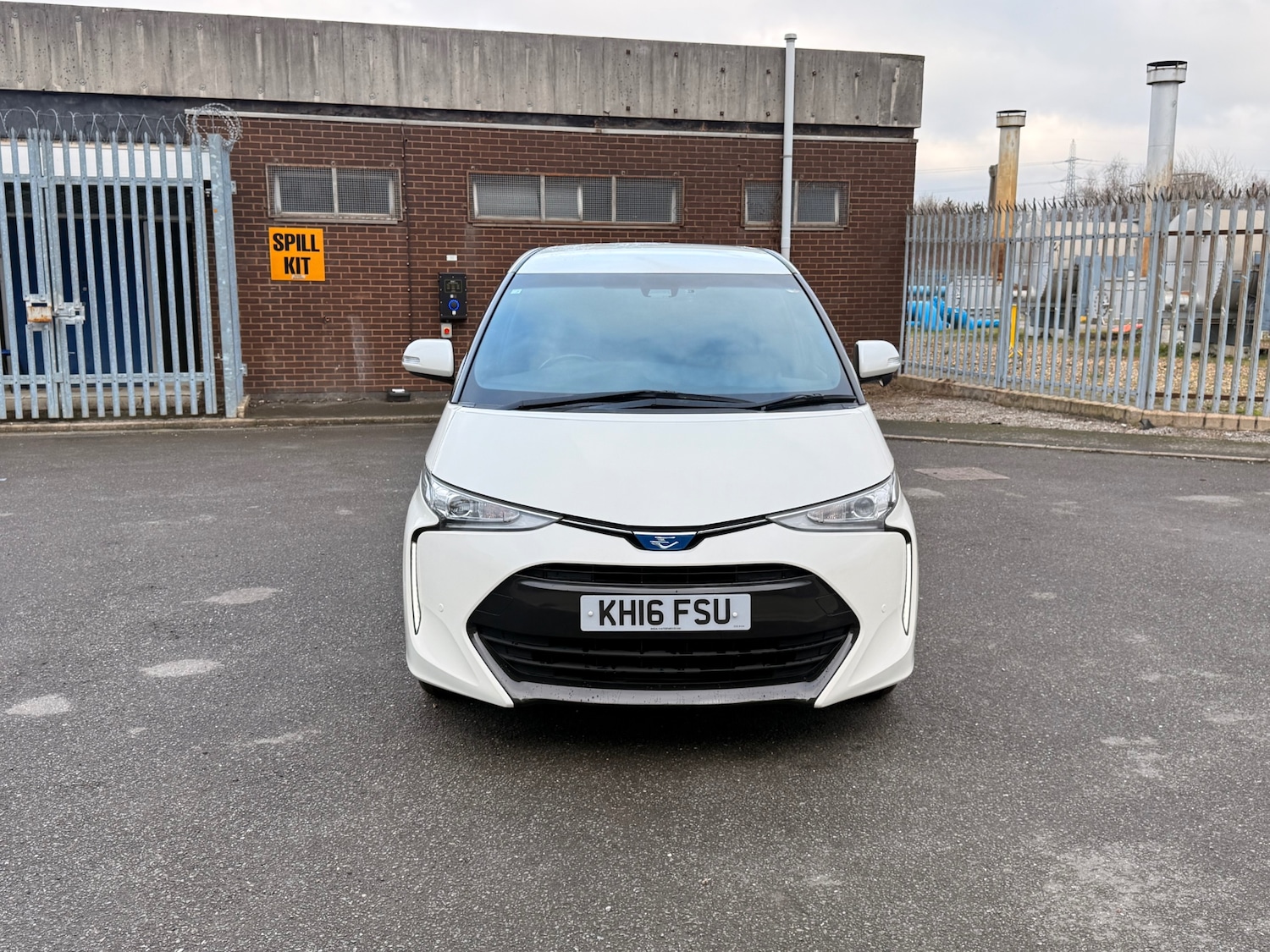 Used Toyota Estima 2016 for sale - 77570128: Photo 16