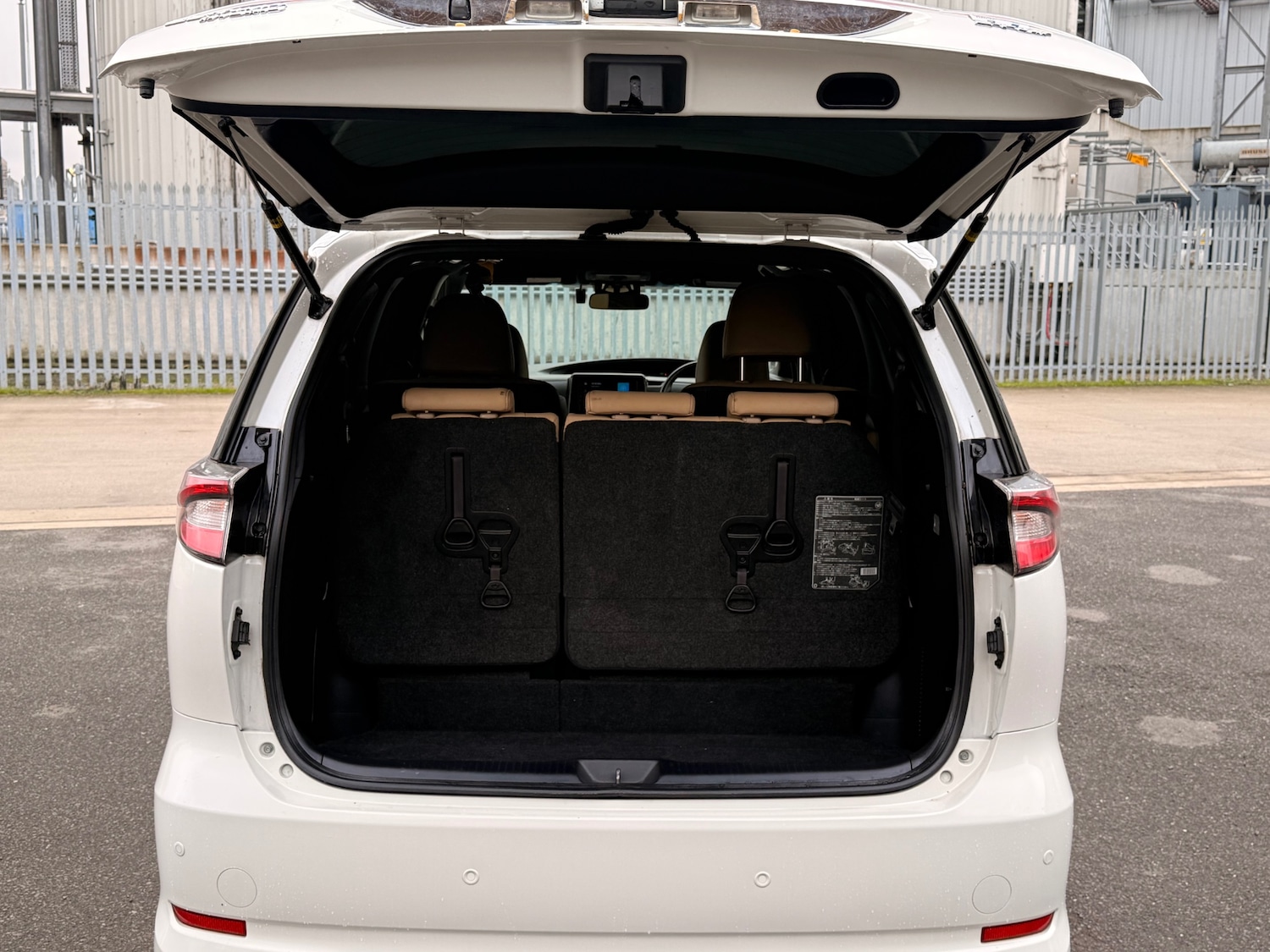 Used Toyota Estima 2016 for sale - 77570128: Photo 22