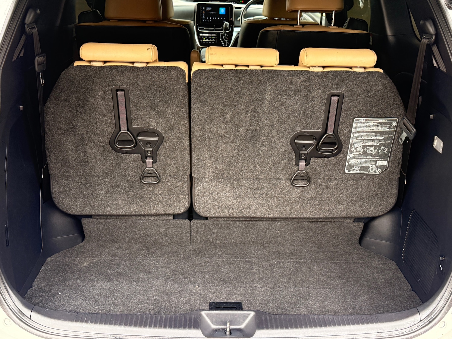 Used Toyota Estima 2016 for sale - 77570128: Photo 23