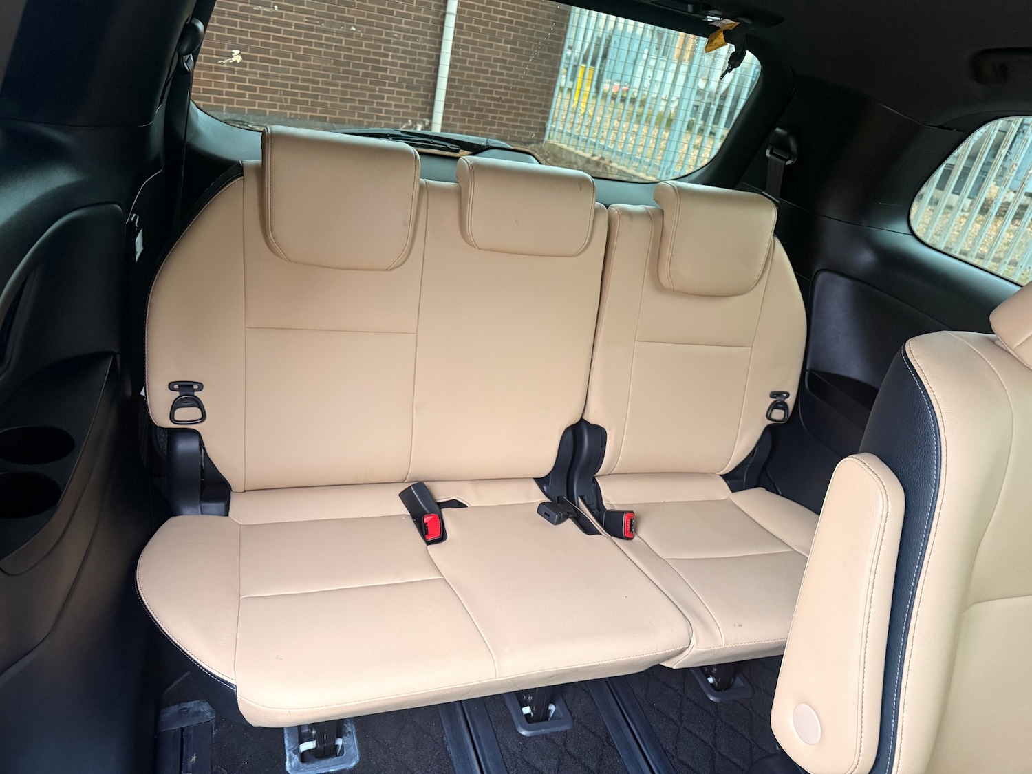 Used Toyota Estima 2016 for sale - 77570128: Photo 29