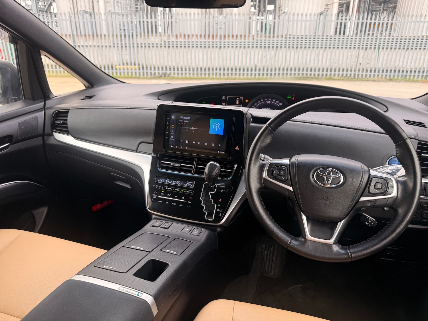 Used Toyota Estima 2016 for sale - 77570128: Photo 30