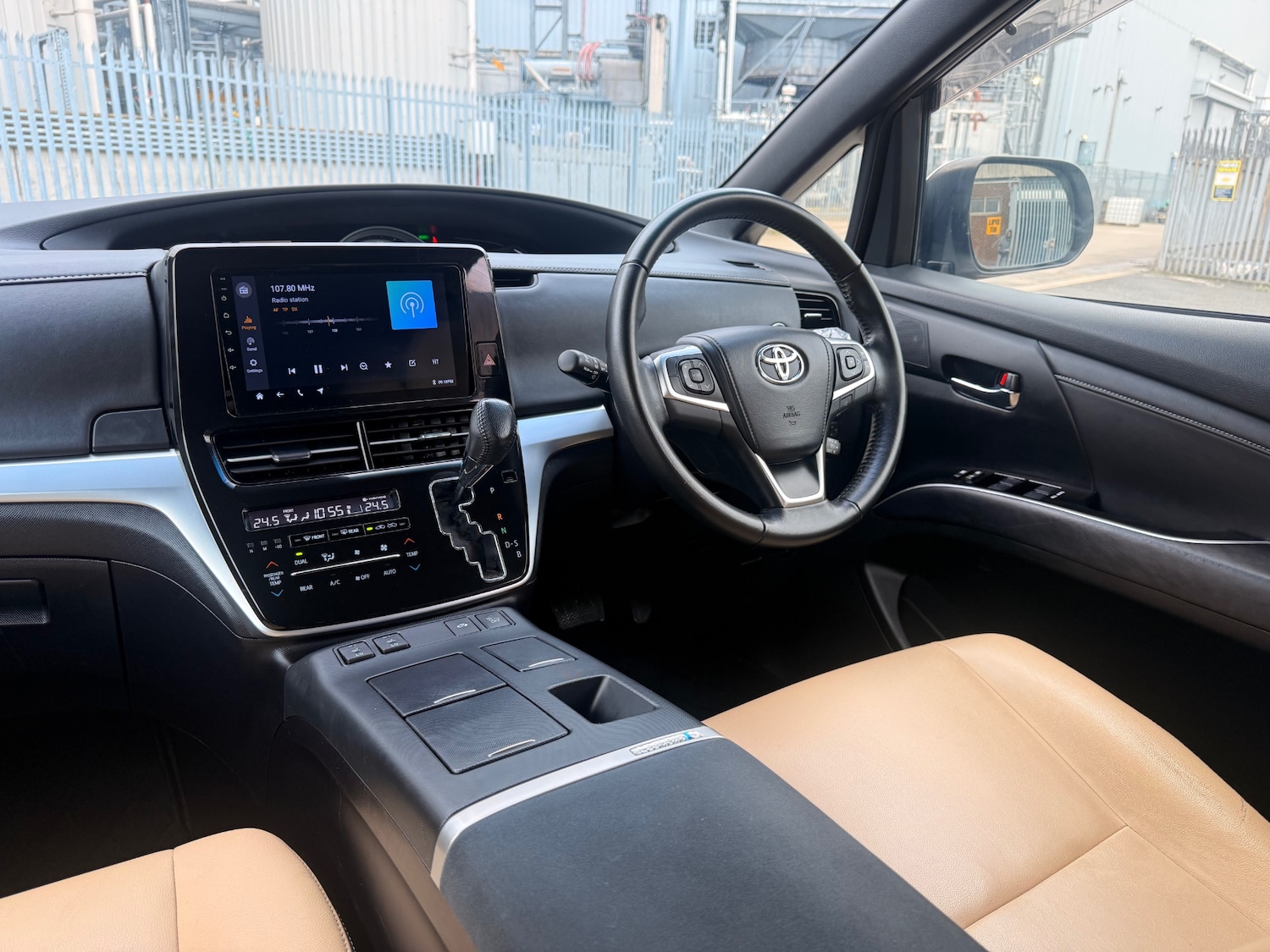 Used Toyota Estima 2016 for sale - 77570128: Photo 33