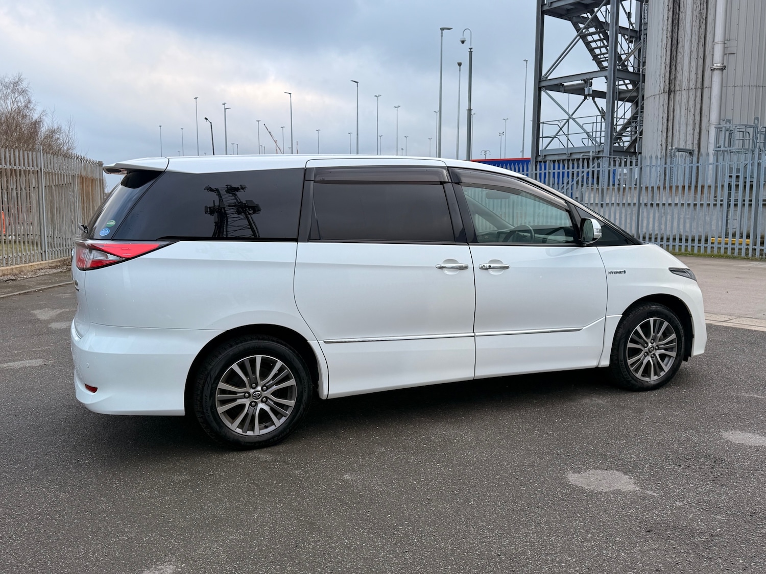 Used Toyota Estima 2016 for sale - 77570128: Photo 4