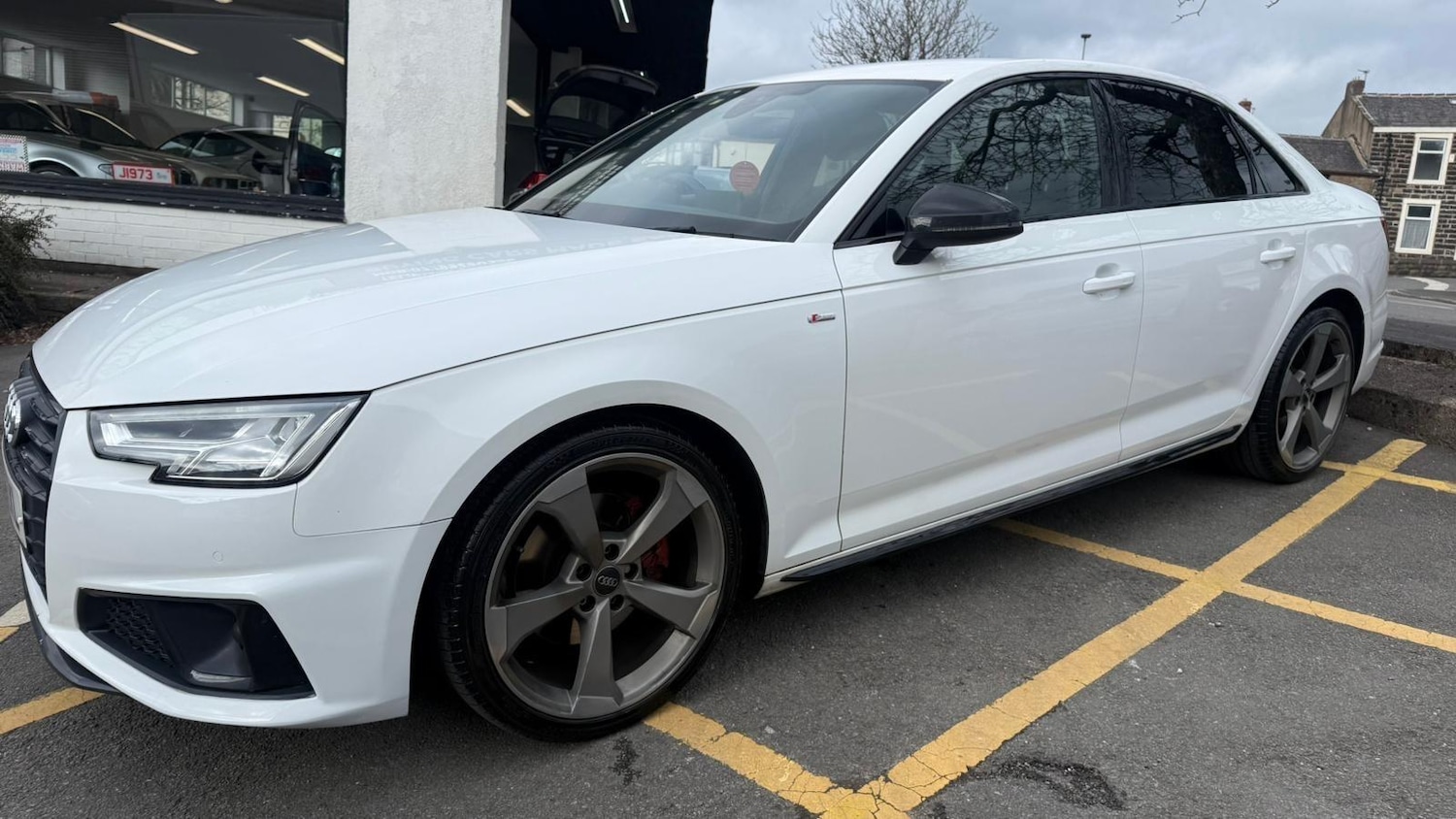 Used Audi A4 2019 for sale - 77892091: Photo 3