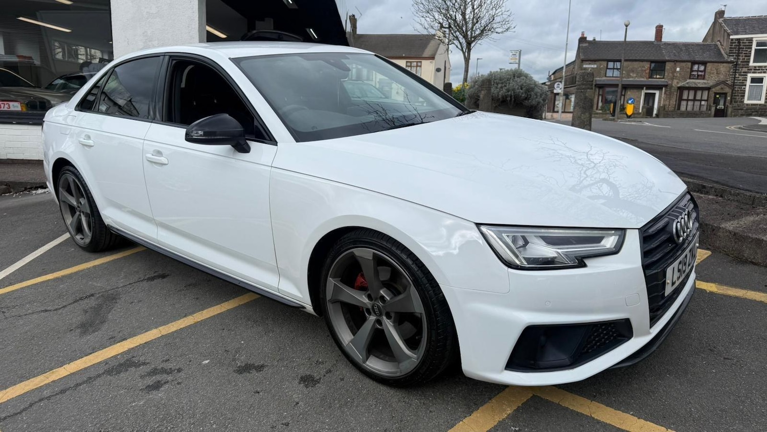 Used Audi A4 2019 for sale - 77892091: Photo 4