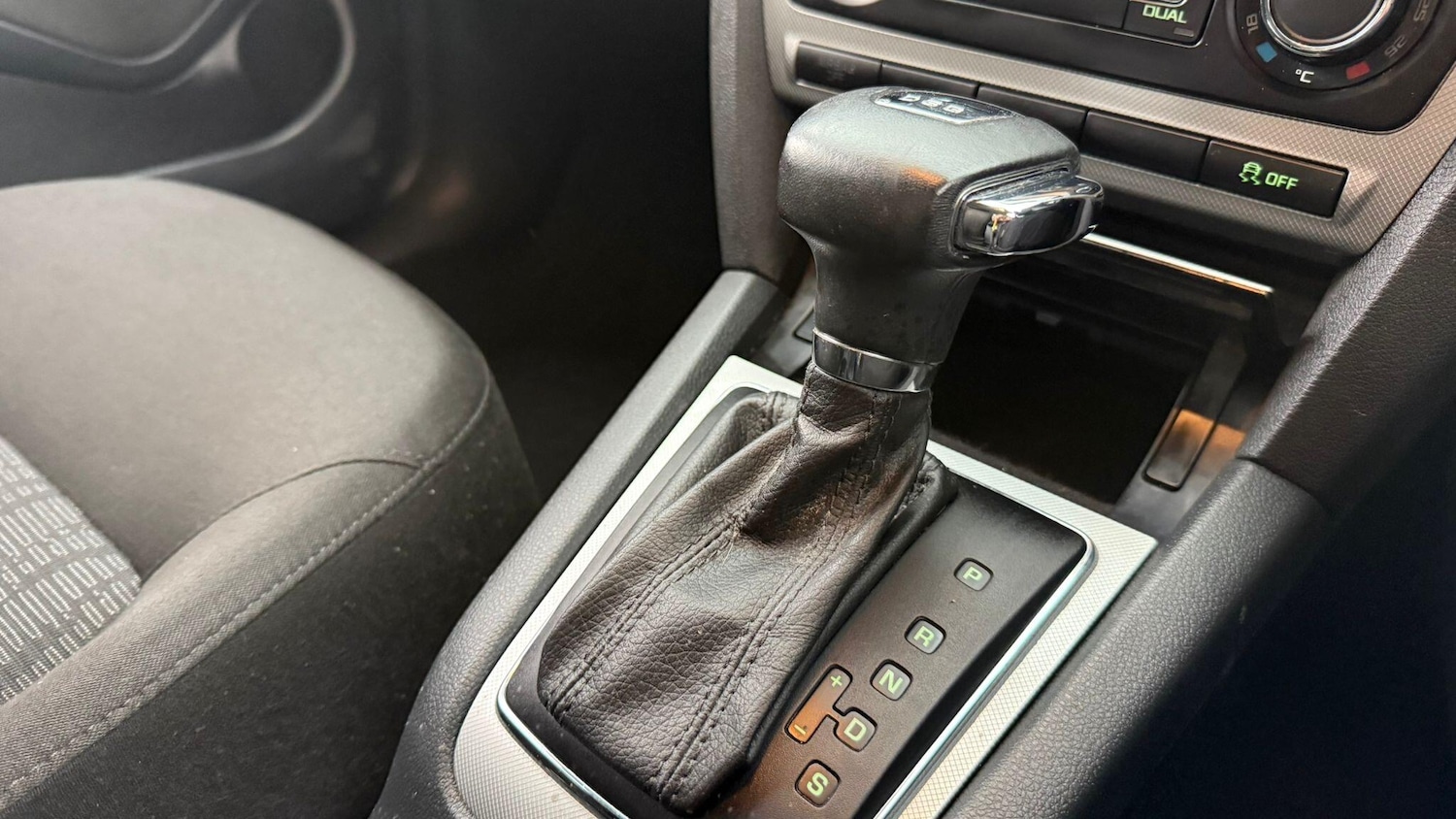 Used Skoda Octavia 2011 for sale - 76801320: Photo 39