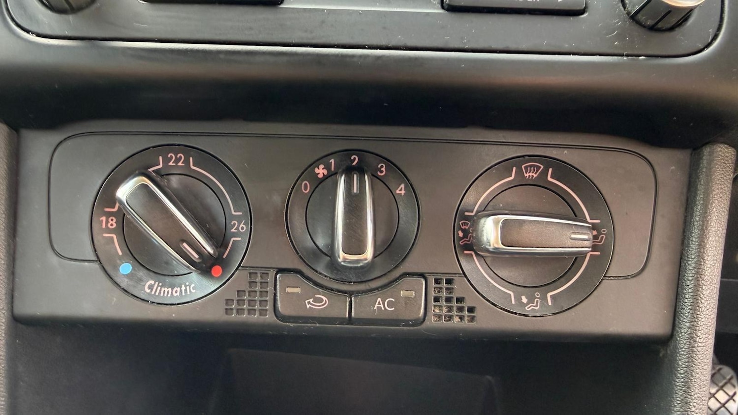 Used Volkswagen Polo 2009 for sale - 77315381: Photo 36