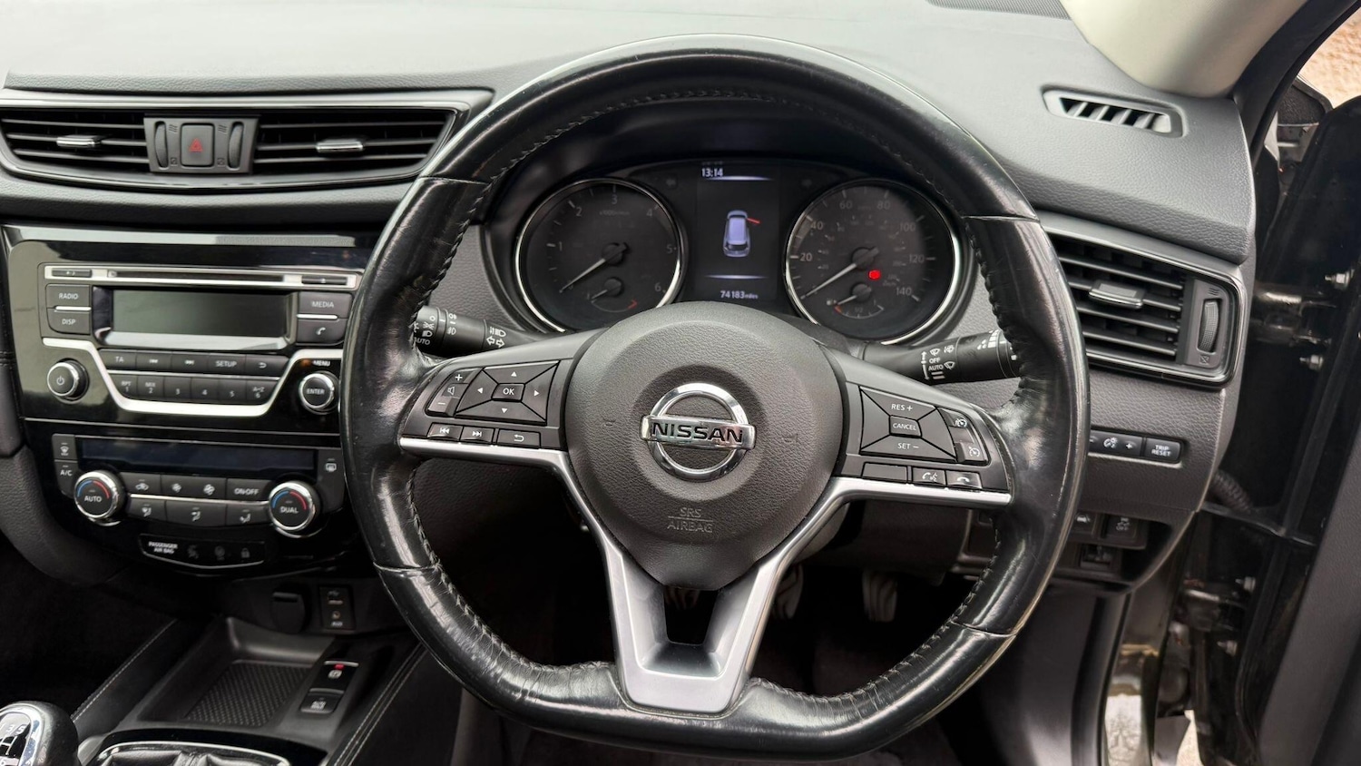 Used Nissan X-Trail 2018 for sale - 76786545: Photo 38