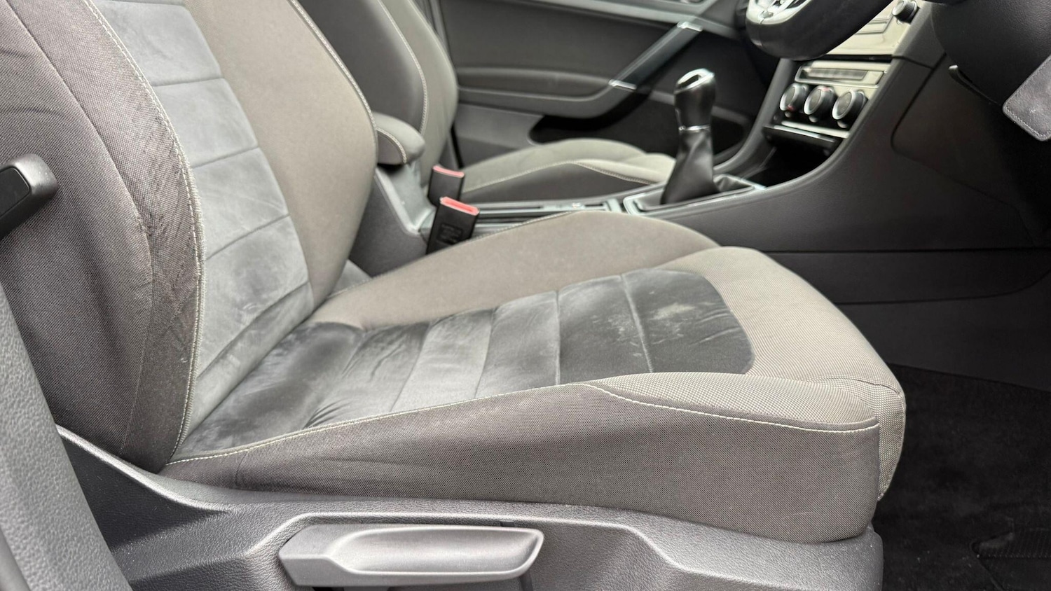 Used Volkswagen Golf 2014 for sale - 77174875: Photo 34