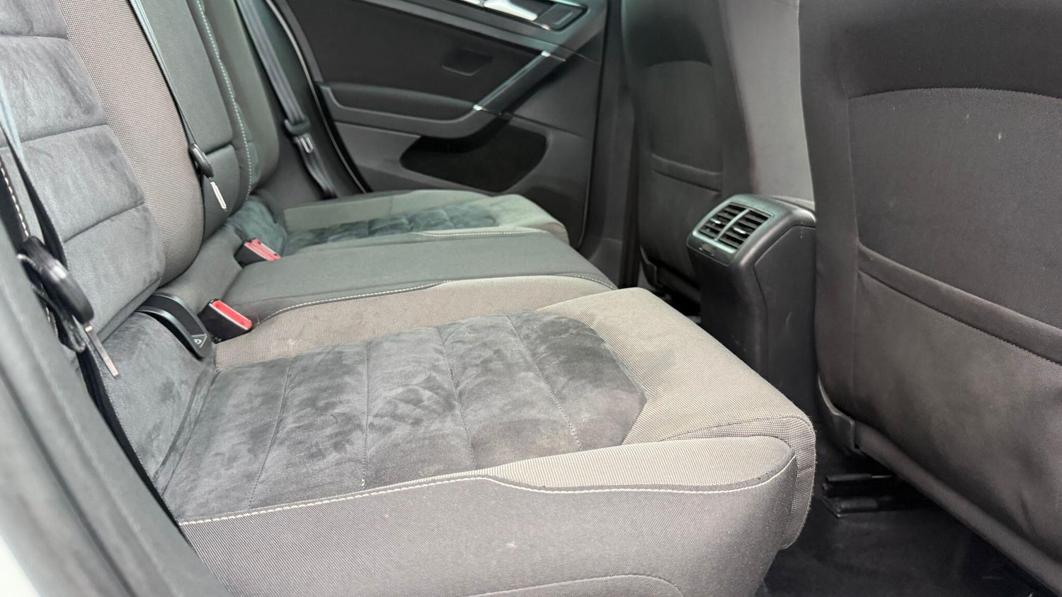 Used Volkswagen Golf 2014 for sale - 77174875: Photo 52