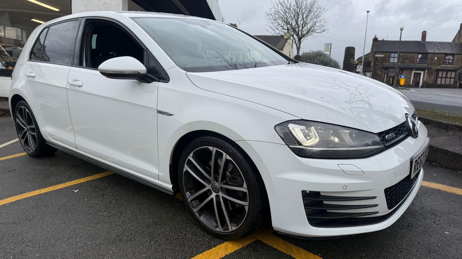 Used Volkswagen Golf 2013 for sale - 76786609: Photo 1