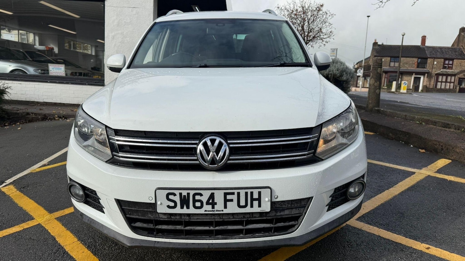 Used Volkswagen Tiguan 2015 for sale - 77081552: Photo 2