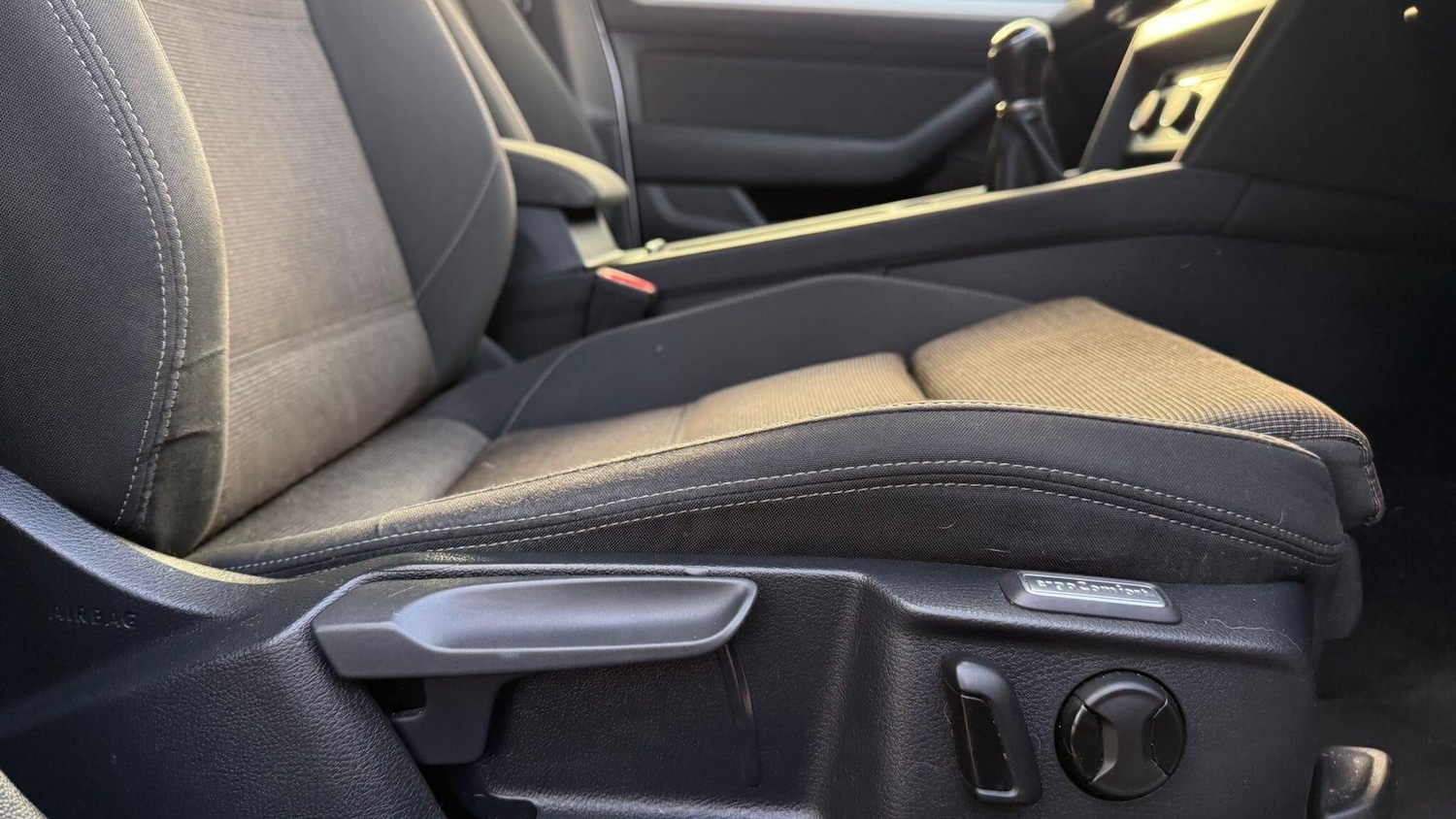 Used Volkswagen Passat 2015 for sale - 77230082: Photo 31