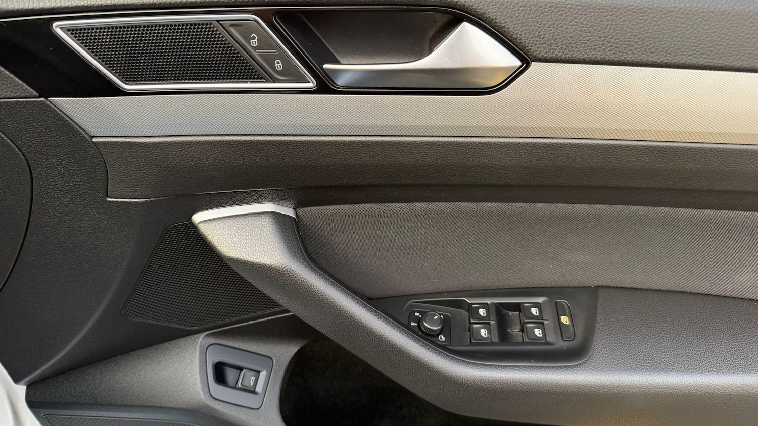 Used Volkswagen Passat 2015 for sale - 77230082: Photo 39