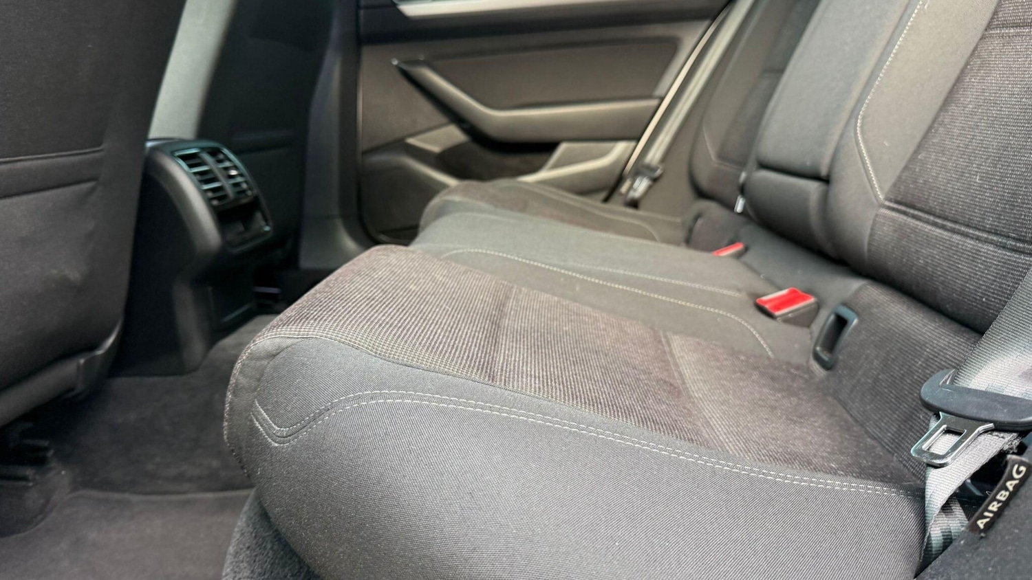 Used Volkswagen Passat 2015 for sale - 77230082: Photo 46