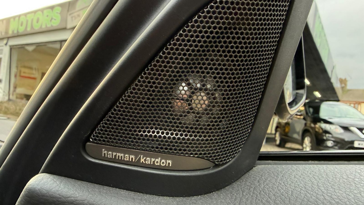 Used BMW 3 Series for sale - 77267304: Photo 52