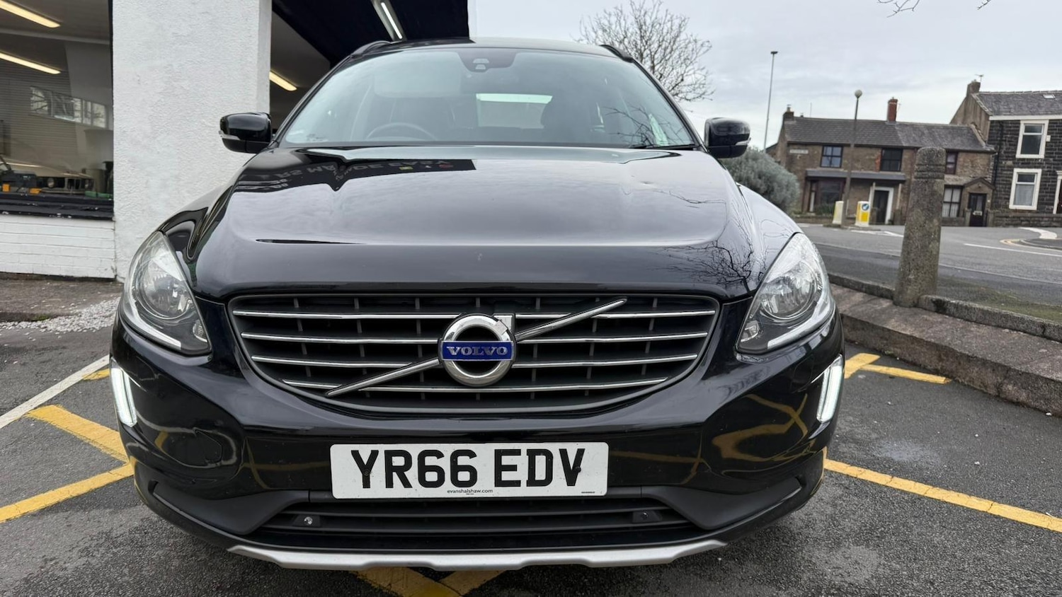 Used Volvo XC60 2016 for sale - 76786897: Photo 2