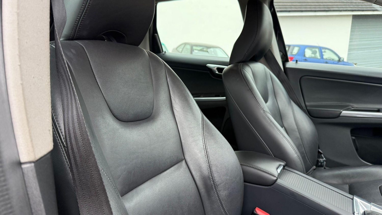 Used Volvo XC60 2016 for sale - 76786897: Photo 32