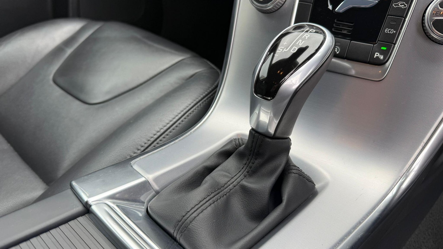 Used Volvo XC60 2016 for sale - 76786897: Photo 38