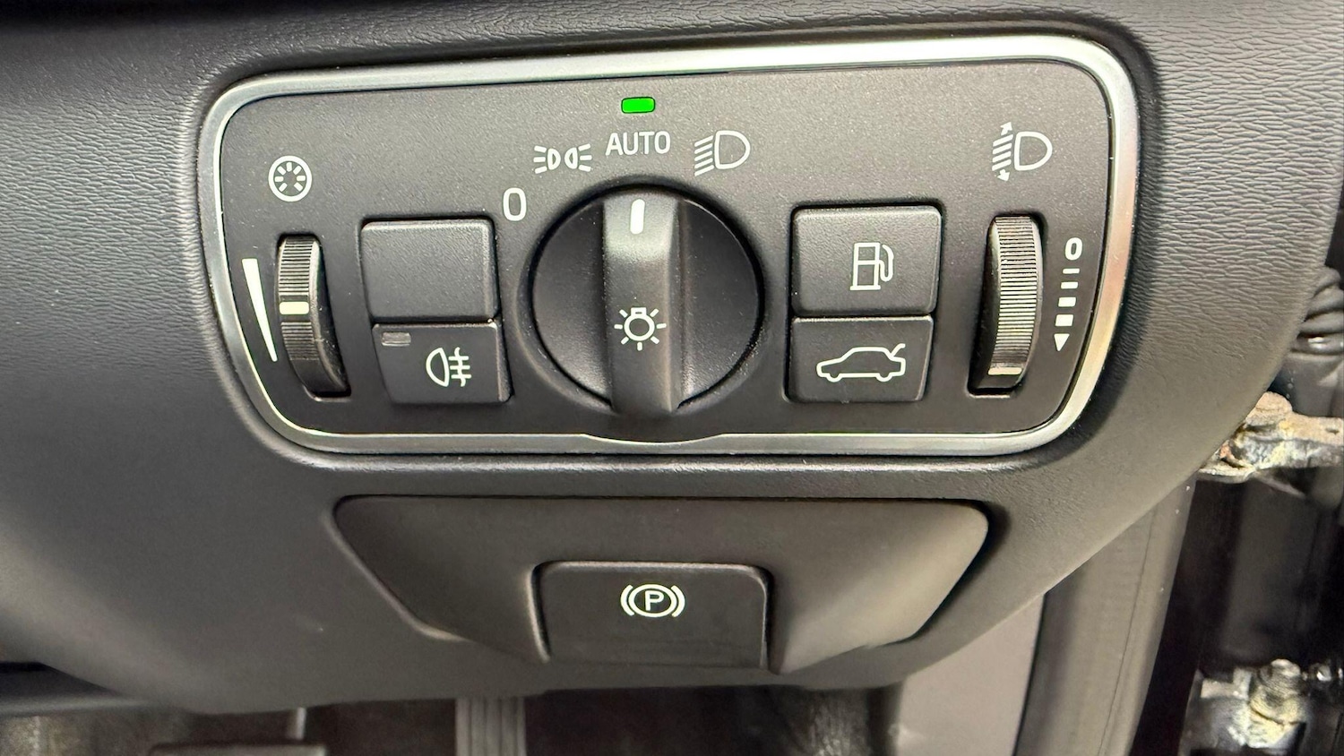 Used Volvo XC60 2016 for sale - 76786897: Photo 40