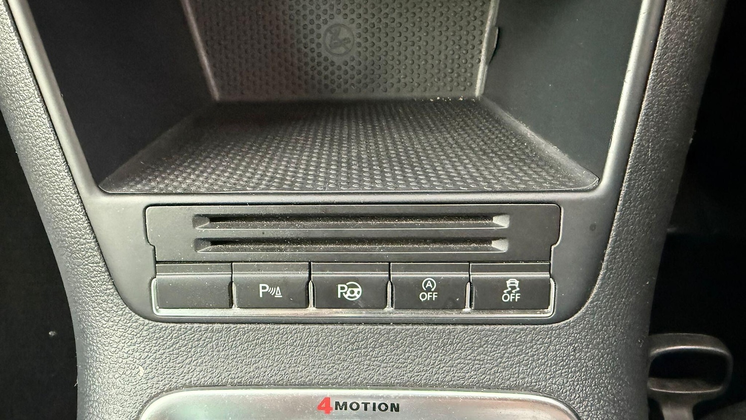 Used Volkswagen Tiguan 2015 for sale - 76786437: Photo 38