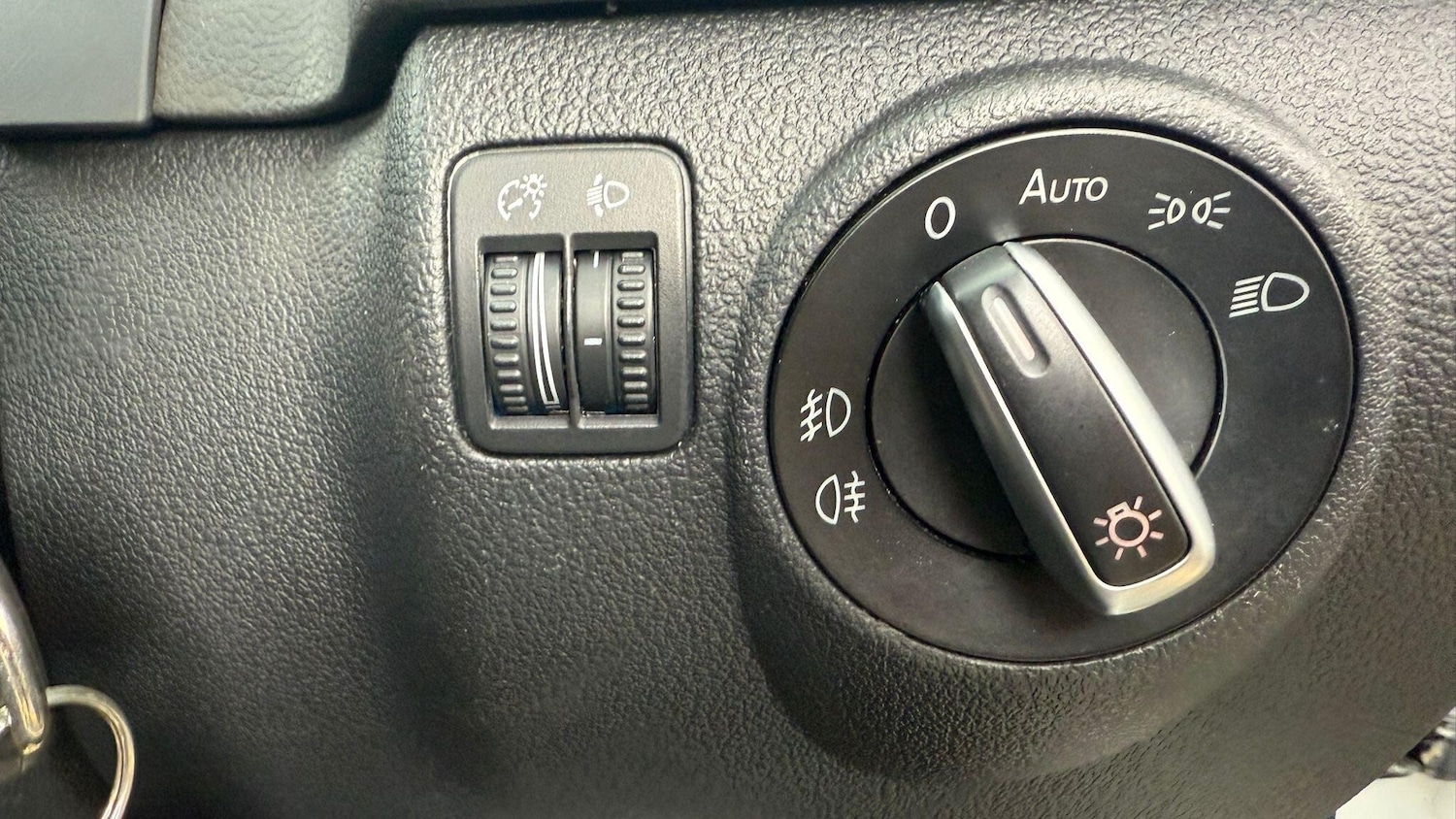 Used Volkswagen Tiguan 2015 for sale - 76786437: Photo 40