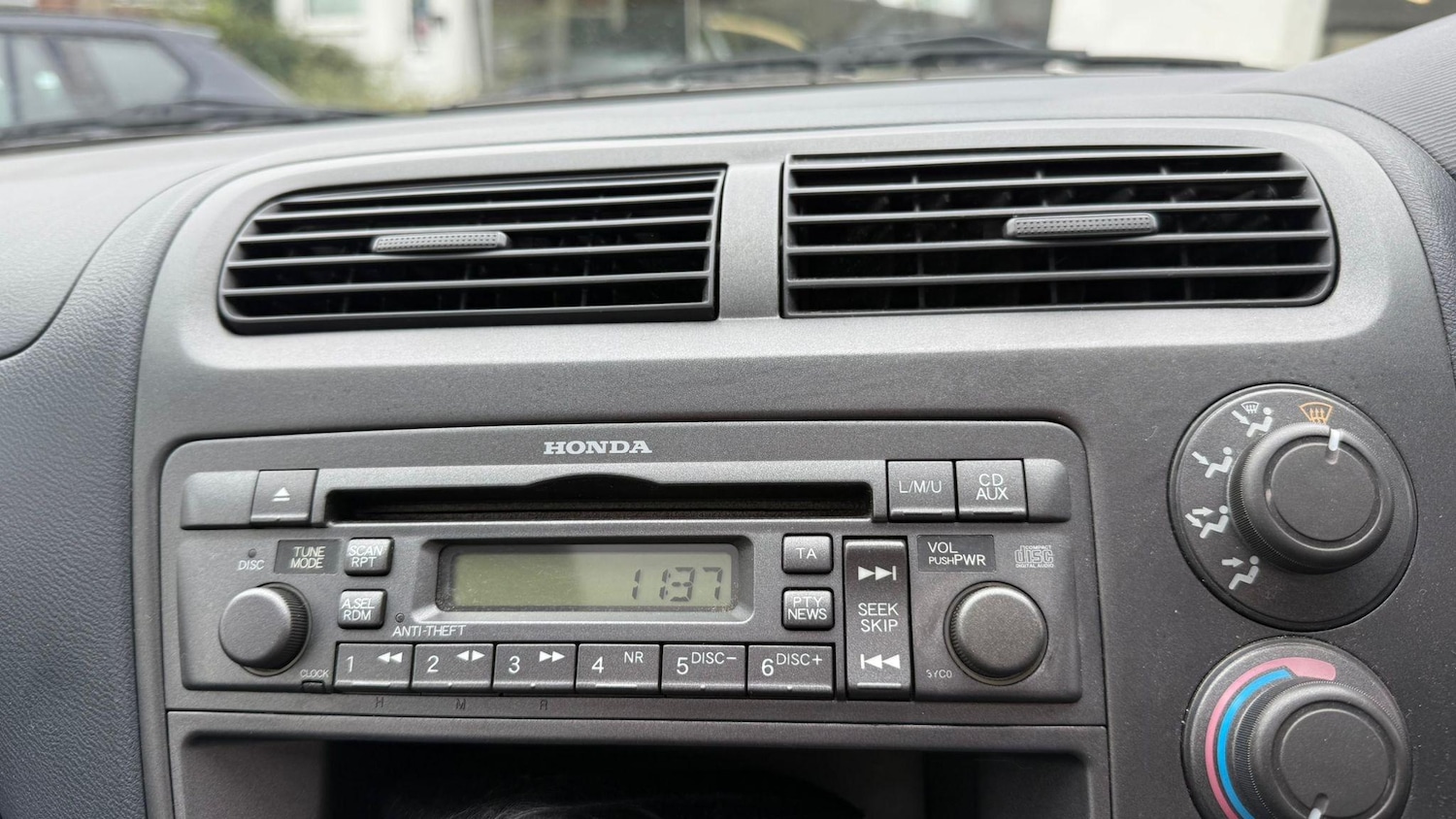 Used Honda Civic 2001 for sale - 76786546: Photo 39