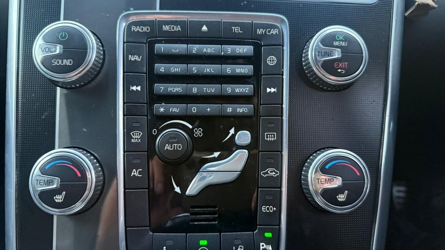 Used Volvo XC60 2014 for sale - 77202696: Photo 37