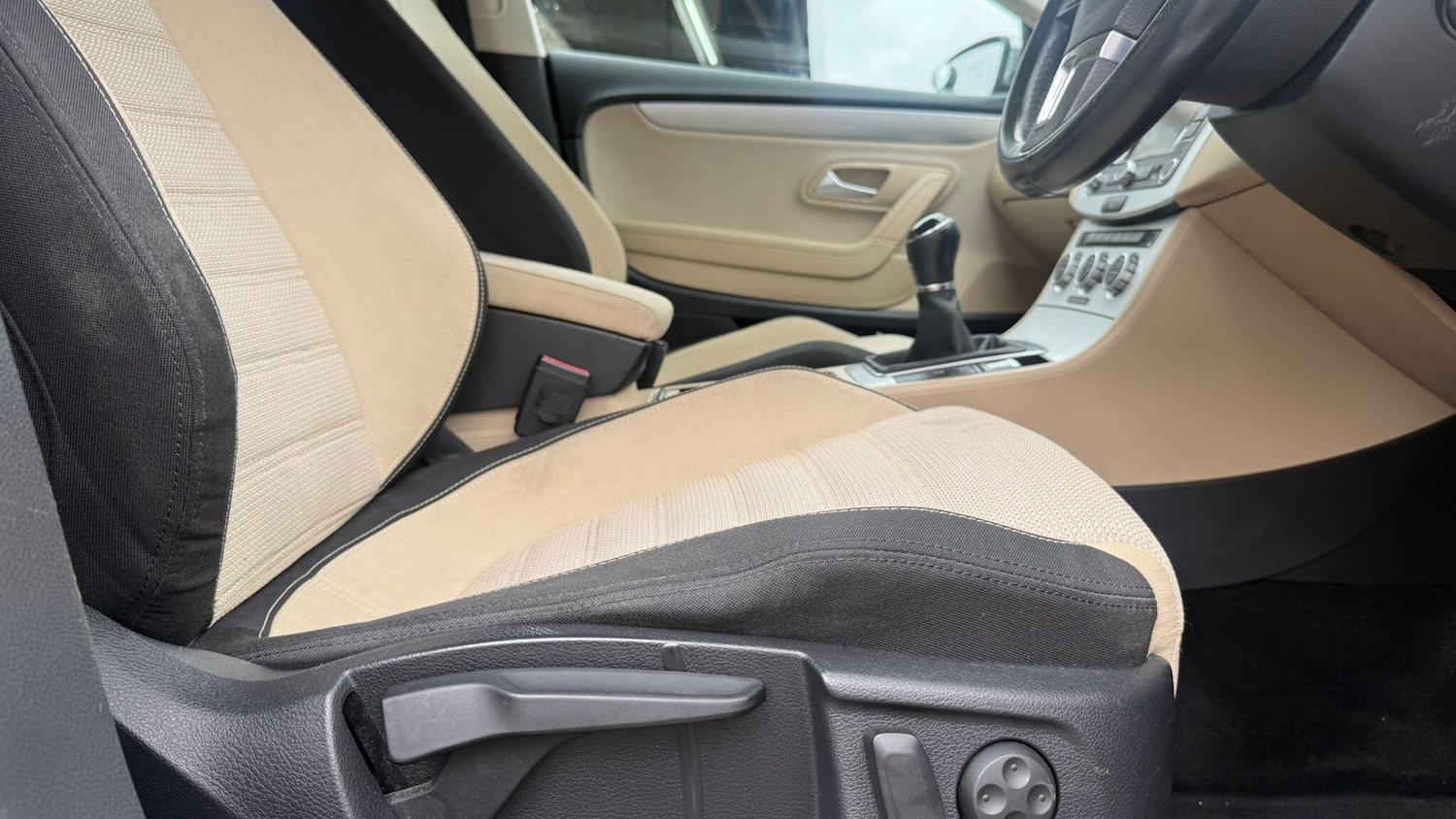 Used Volkswagen CC 2014 for sale - 77709677: Photo 33