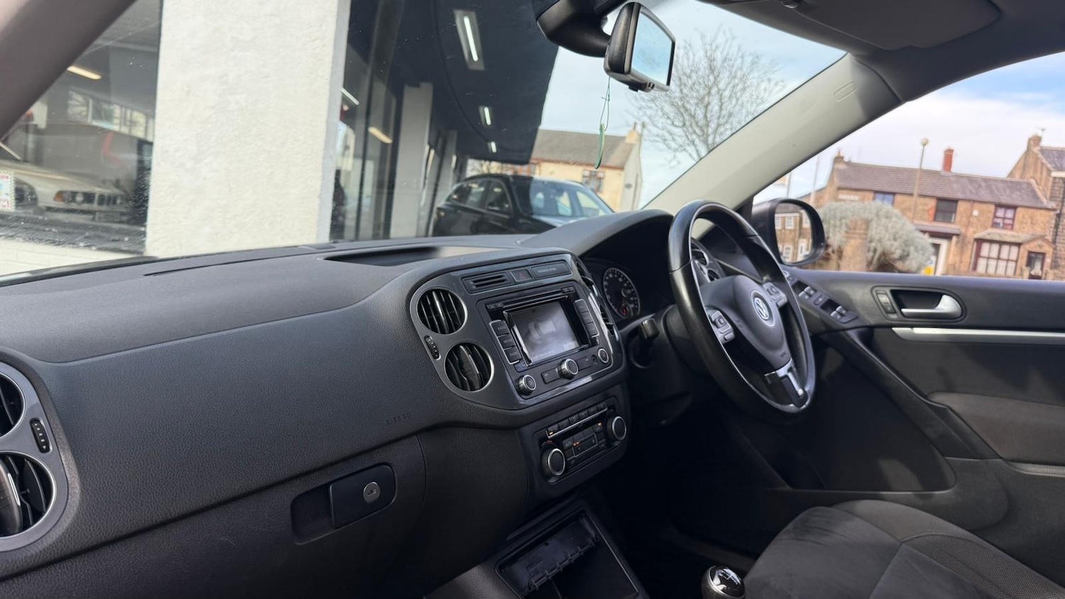 Used Volkswagen Tiguan 2014 for sale - 76786706: Photo 46