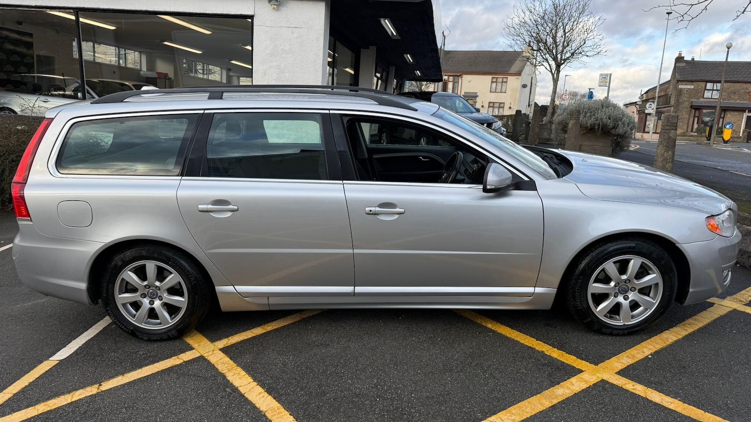 Used Volvo V70 2014 for sale - 77242403: Photo 18