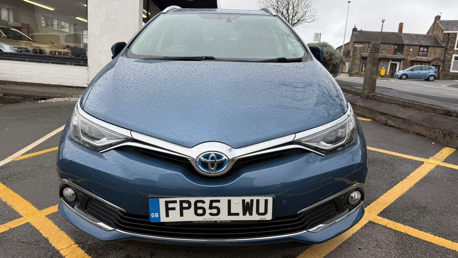 Used Toyota Auris 2015 for sale - 77977927: Photo 2