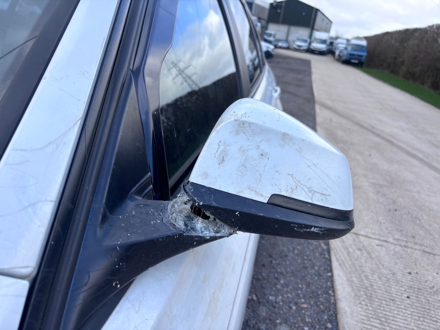 Used BMW 3 Series 2012 for sale - 77681448: Photo 10