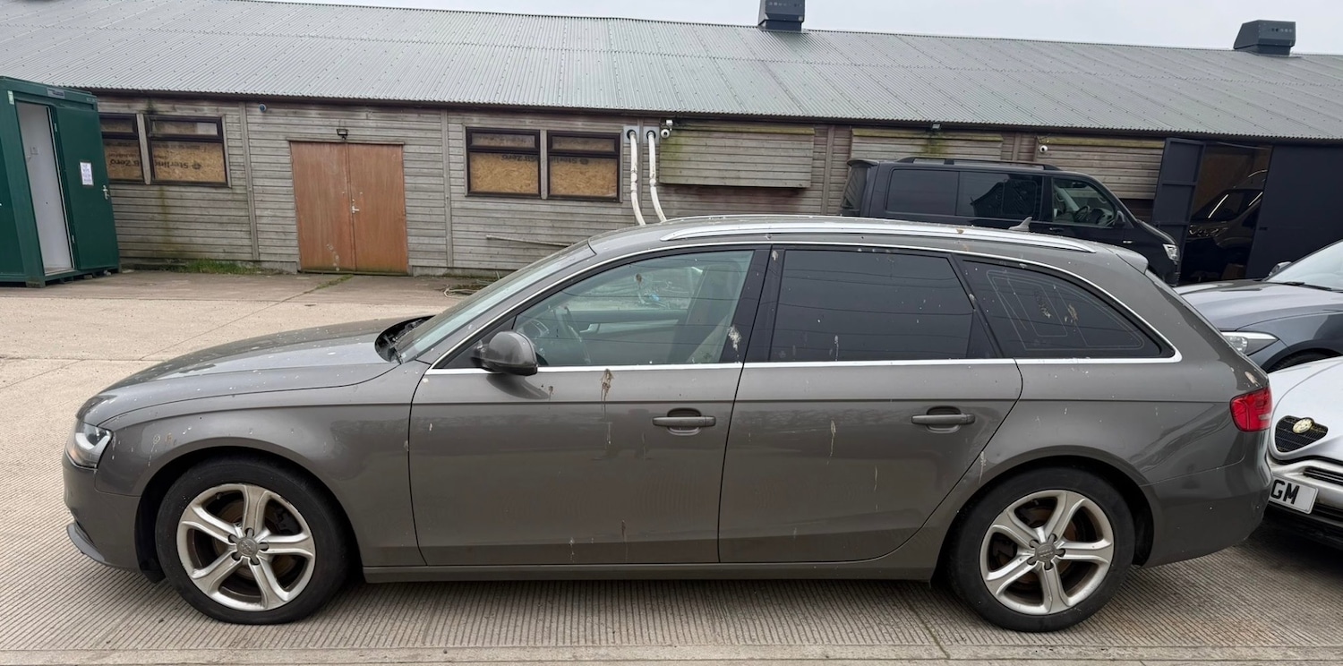 Used Audi A4 2014 for sale - 77998127: Photo 4