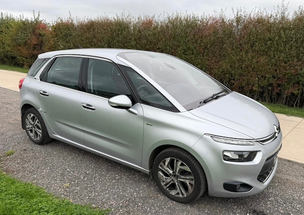 Used Citroen C4 Picasso 2014 for sale - 76220518: Photo 2