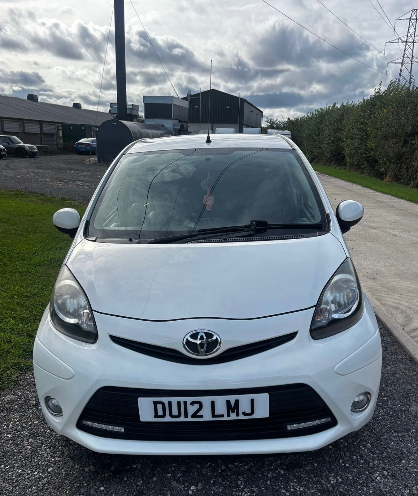 Used Toyota AYGO 2012 for sale - 76044764: Photo 3