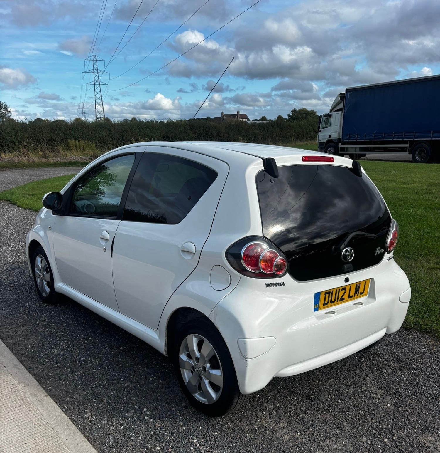 Used Toyota AYGO 2012 for sale - 76044764: Photo 4