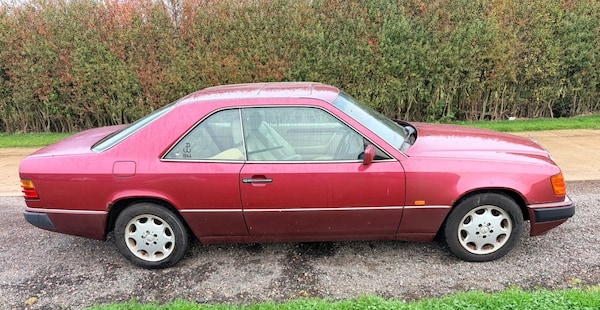 Used Mercedes-Benz C-Class 1993 for sale - 76252674: Photo 1