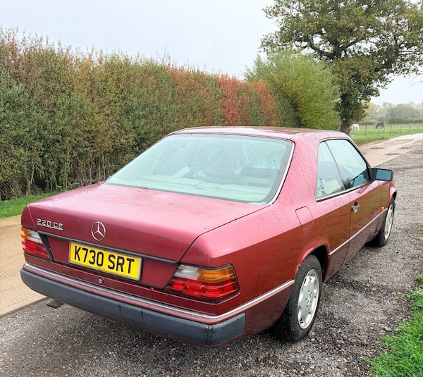 Used Mercedes-Benz C-Class 1993 for sale - 76252674: Photo 6