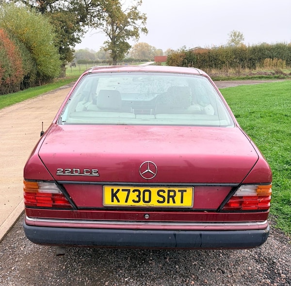 Used Mercedes-Benz C-Class 1993 for sale - 76252674: Photo 8