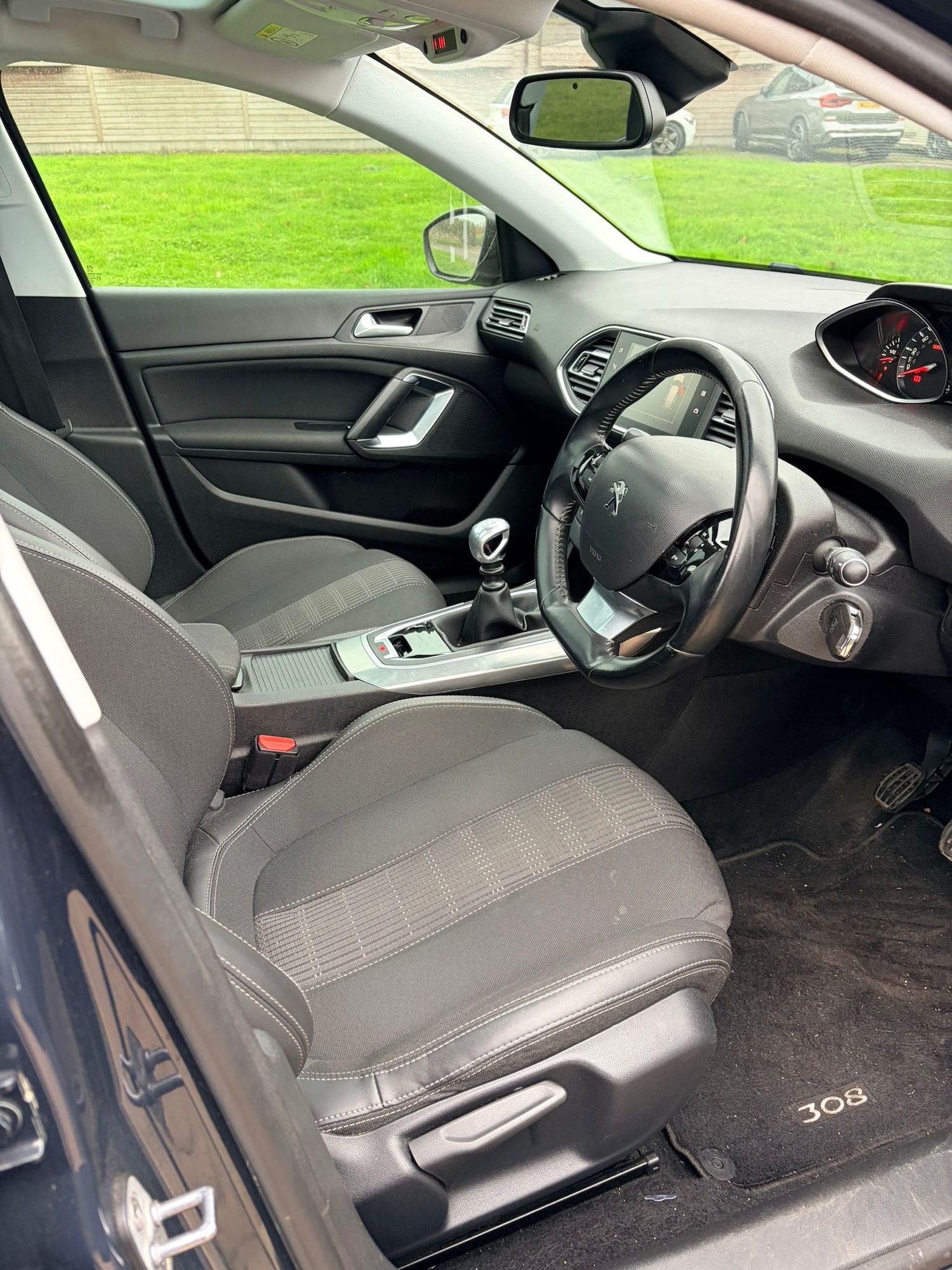 Used Peugeot 308 2018 for sale - 76722411: Photo 11