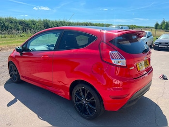 Used Ford Fiesta 2016 for sale - 79290457: Photo