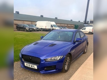 Used Jaguar XE 2018 for sale - 78370731: Photo