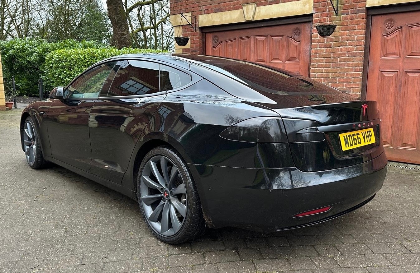 Used Tesla Model S 2017 for sale - 77399272: Photo 2