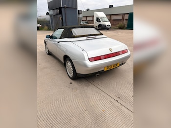 Used Alfa Romeo Spider 1997 for sale - 76355369: Photo